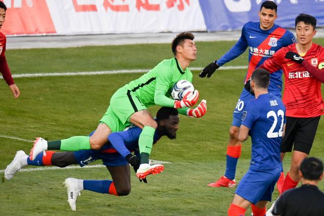 徐杰22+11广东胜山东 莫兰德19+10于德豪14分