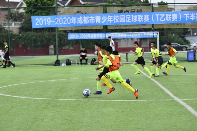 王哲林糟糕表现惹怒全国球迷 被骂上热搜第一